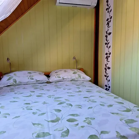 Bor *
